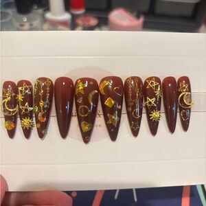 Brown Nail Art Set with Gold Accents